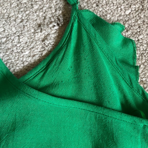 Costa Blanca Ruffled Top - Picture 5 of 5